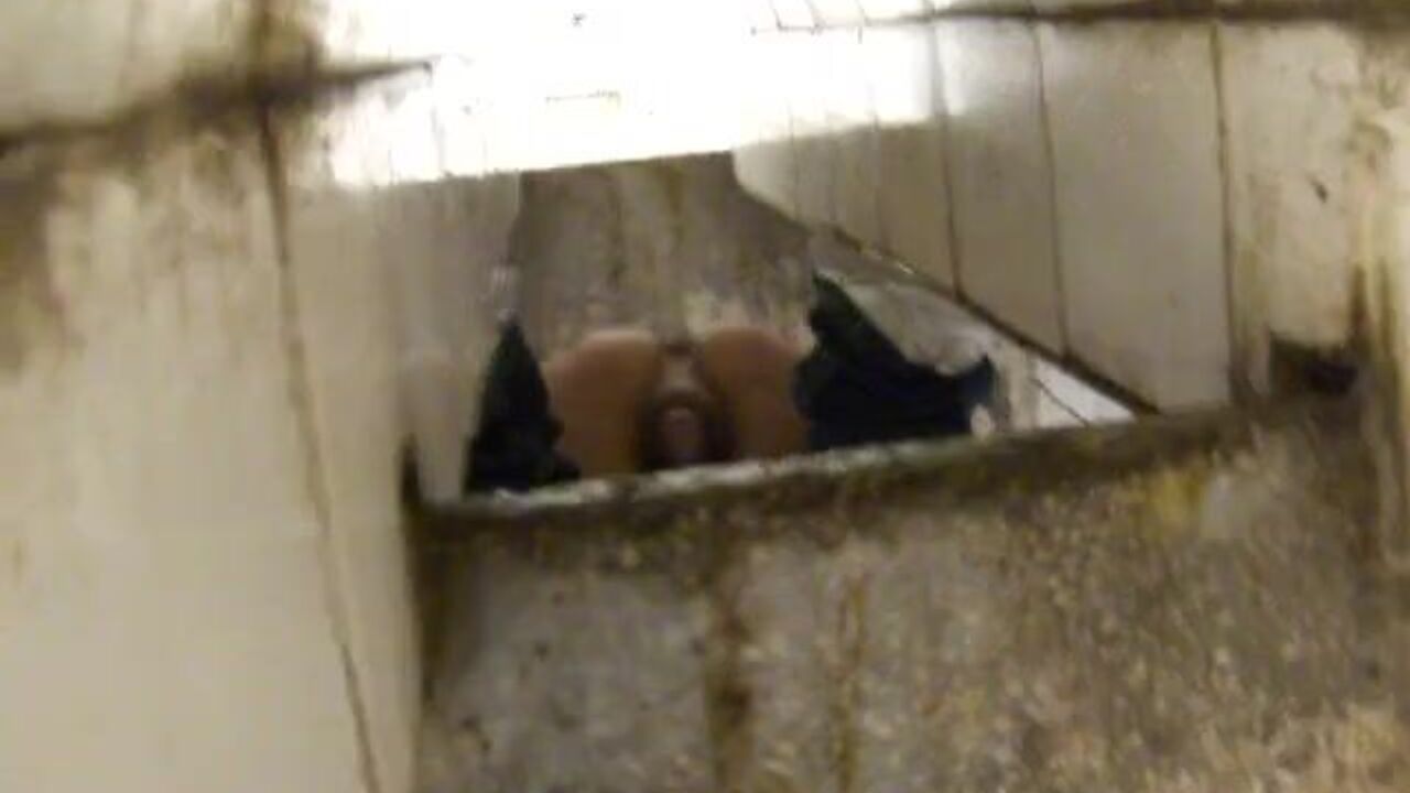 Watch these kinky dudes scat and pee in the toilet like they're kings