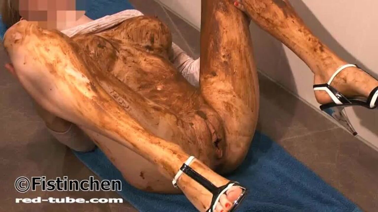 Check out this stunning beauty's double fisting & fisting skills in a cavernous, busty, and very fistinchen scene!