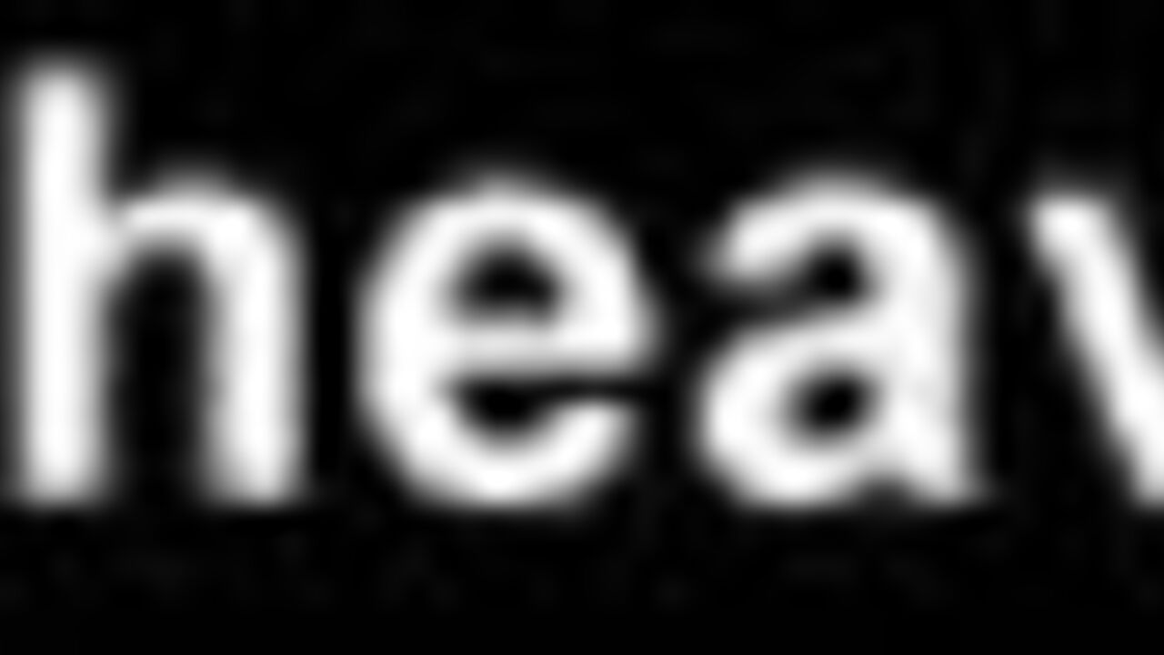 Kinky bikini babe gets her poo-filled pussy stuffed with strings