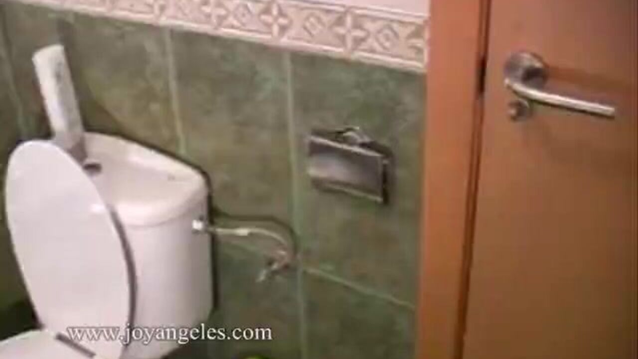 Watch as Myranda's juicy farts make you want to take a load in your pants