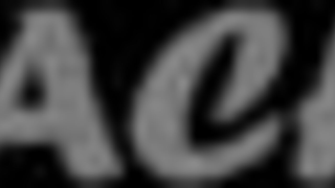 Watch this filthy scat porn video with a slutty pussy-eating slut