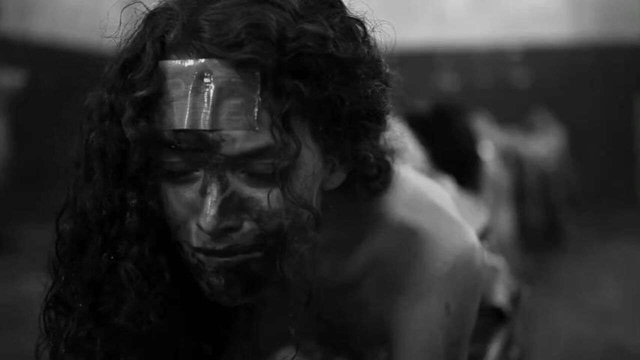 Watch this human scat porn with a desperate need for rimming & ass eating