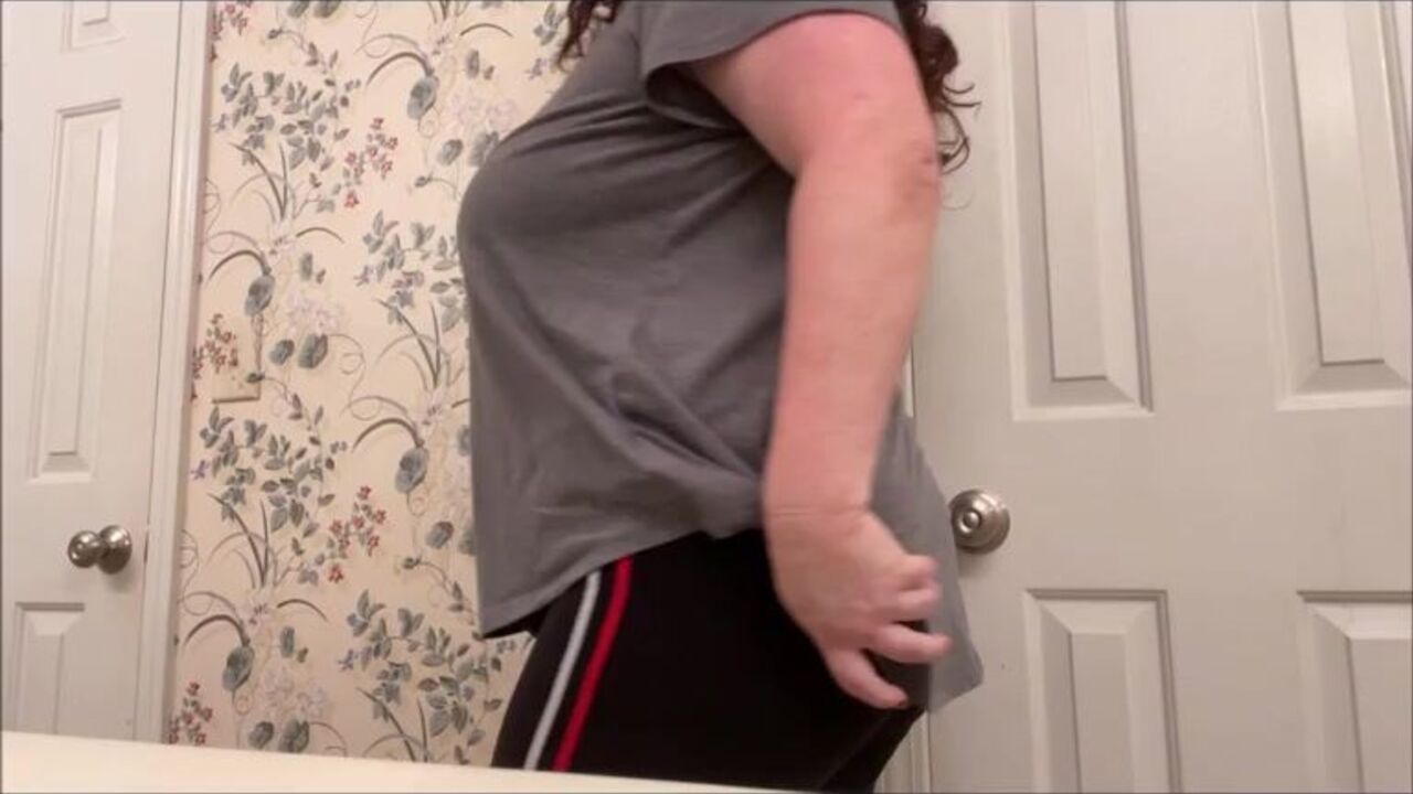 Watch this dirty scat porn video featuring scat girls getting their pussies drilled hard