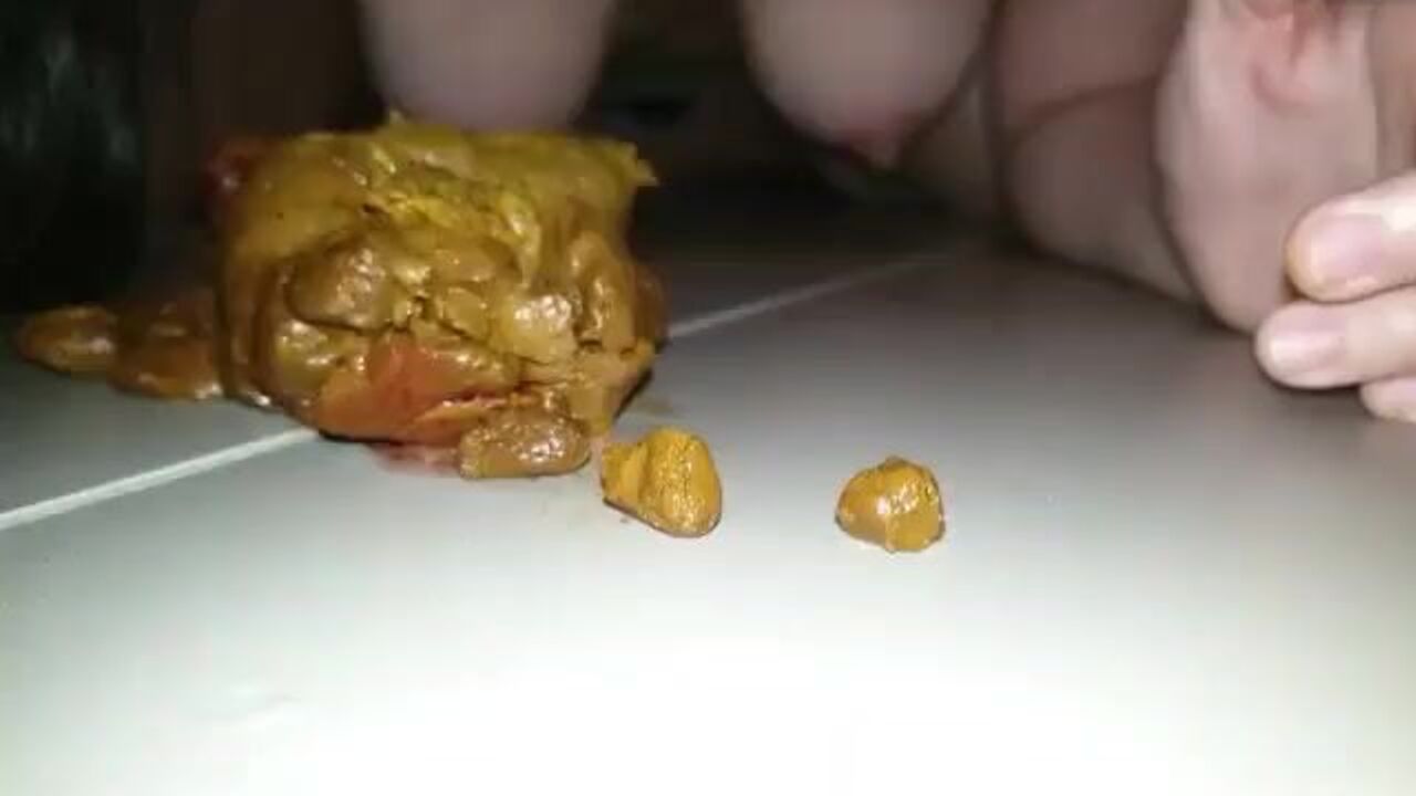 Watch Jua Sammelt get her pussy scatted while Scheiße's got your back