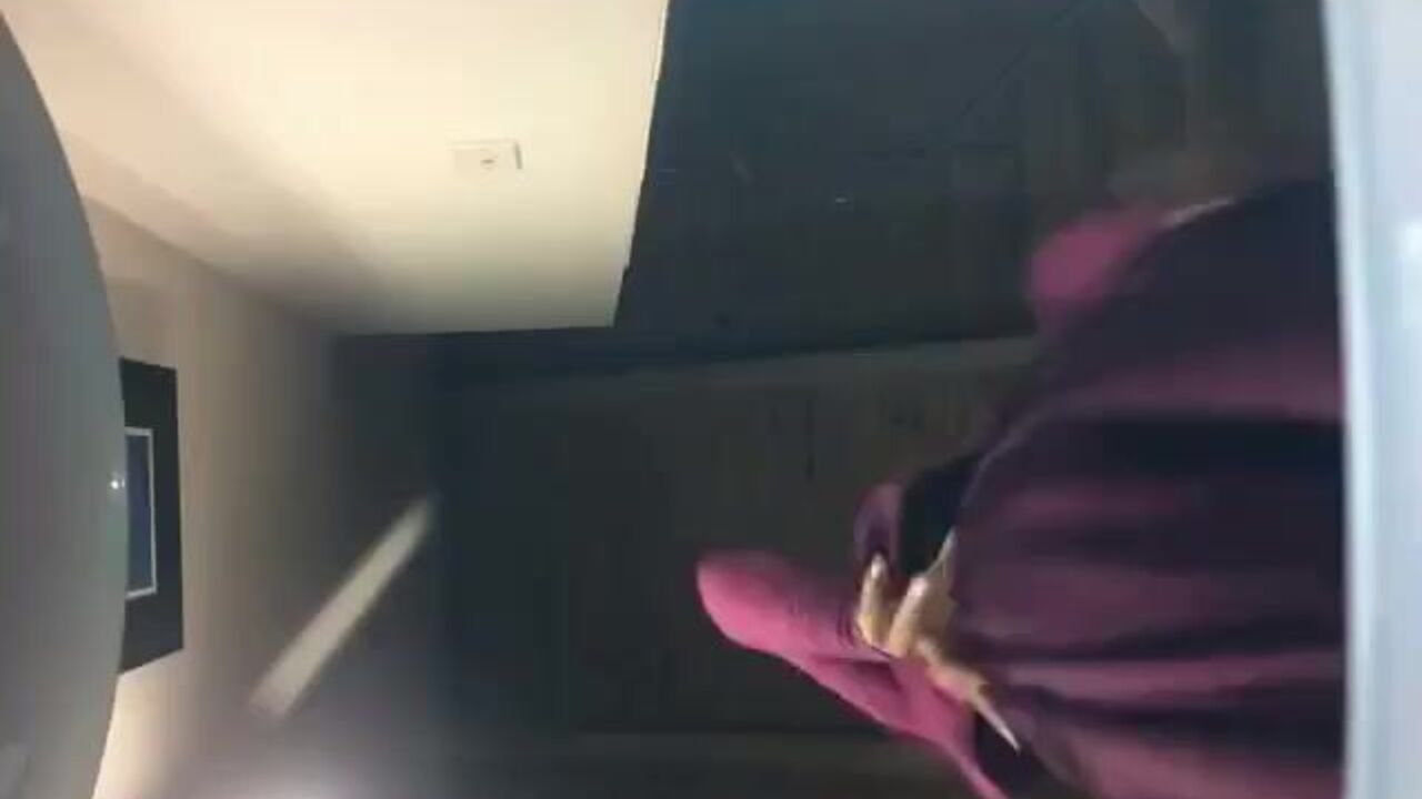 Get a close-up of a scat girl getting off in her bowl cam video