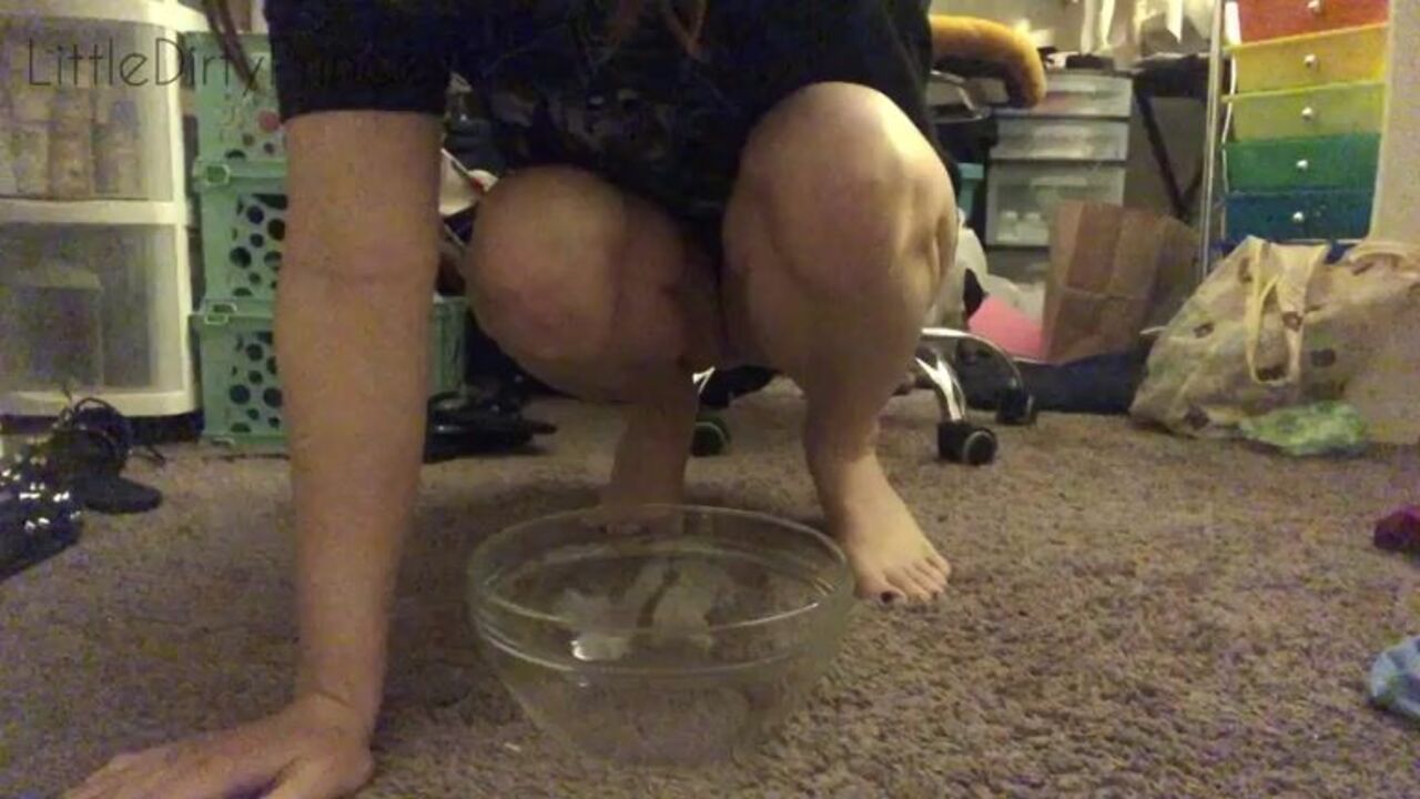 Poopdex: Watch these kinky sluts get their scat off in this scat porn video