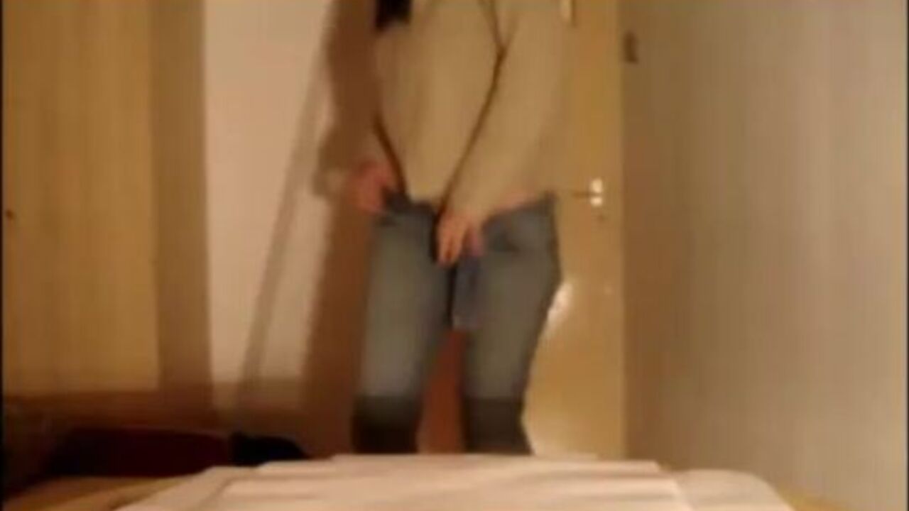 This hot chick can't hold back the volume of scat porn she receives