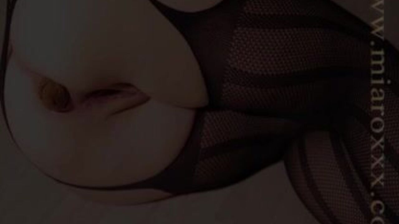 MiaRoxx_Promo2_August2017: Pornstar MiaRoxx gets her scat pounded hard in Promo video