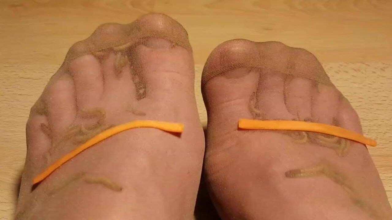 Watch this kinky babe in high heels get teased and tickled while wearing pantyhose and nylons