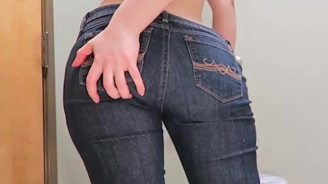 Intense scat porn with a juicy slut