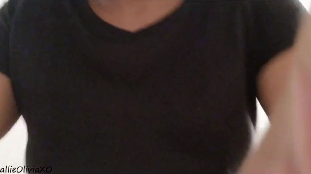 Watch this dirty scat porn video of a scatty getting her holes drilled on the floor