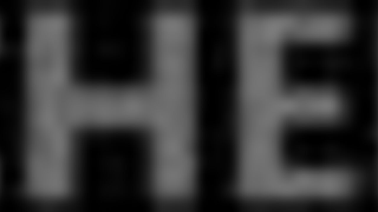 Watch this kinky scat porn video of a scat slave getting her mouth and pussy stuffed with spit