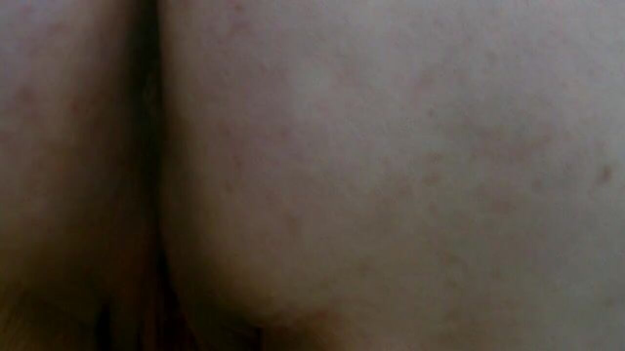 Watch me pees on my cock and tries to make you cum while I watch in awe