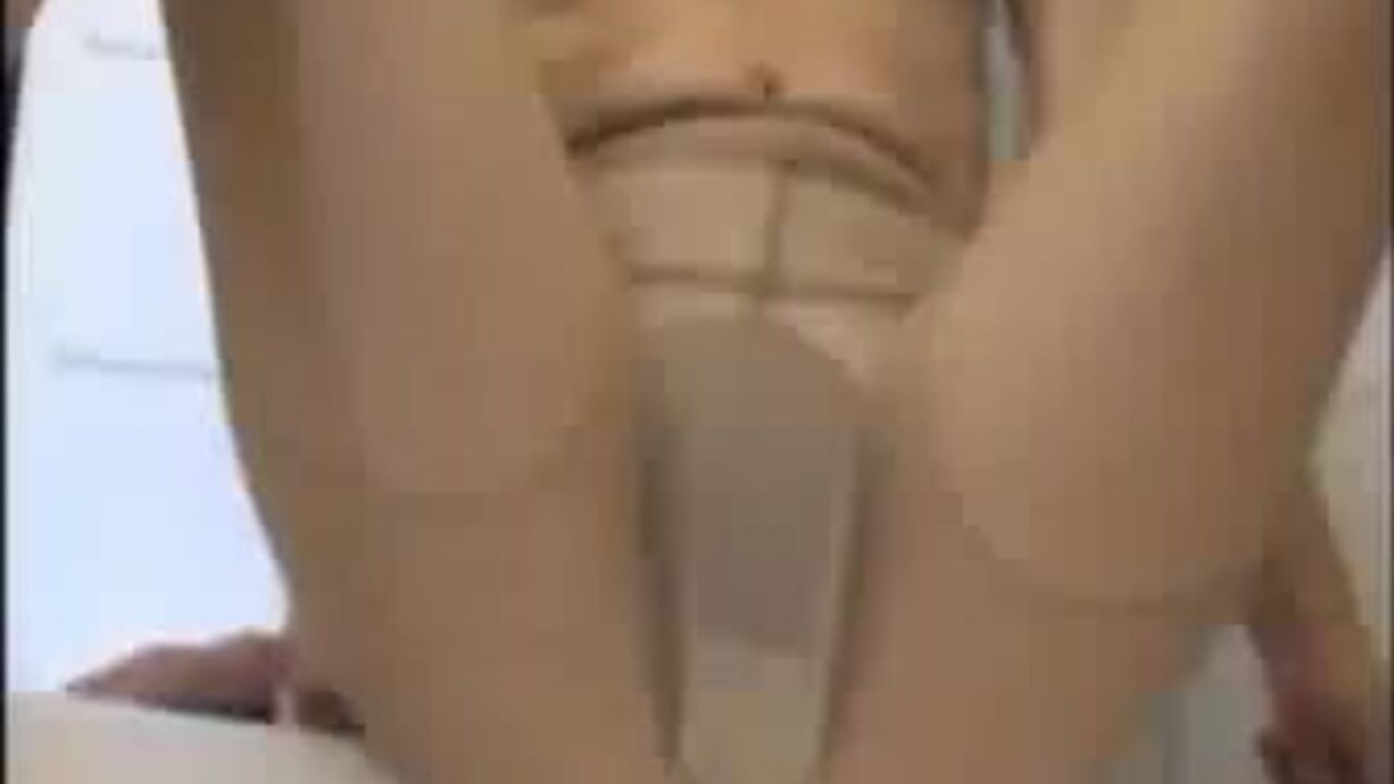 Watch this amateur wife piss in pantyhose and thongs while shitting with a smile