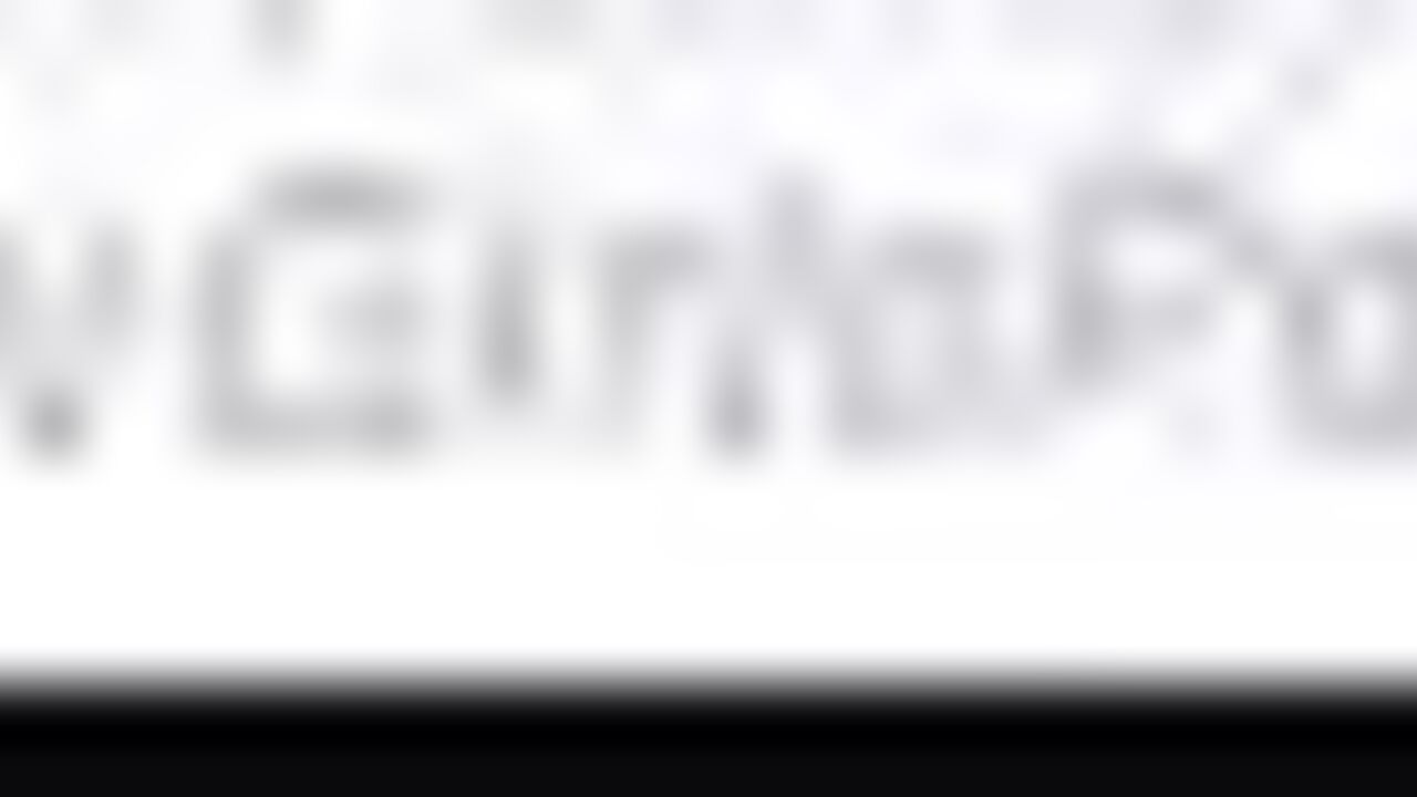 Watch these filthy sluts scat and share their kinky fetish videos