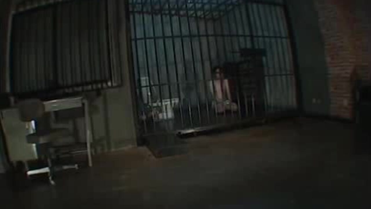 Watch this filthy slut scat and get off in a scat porn video