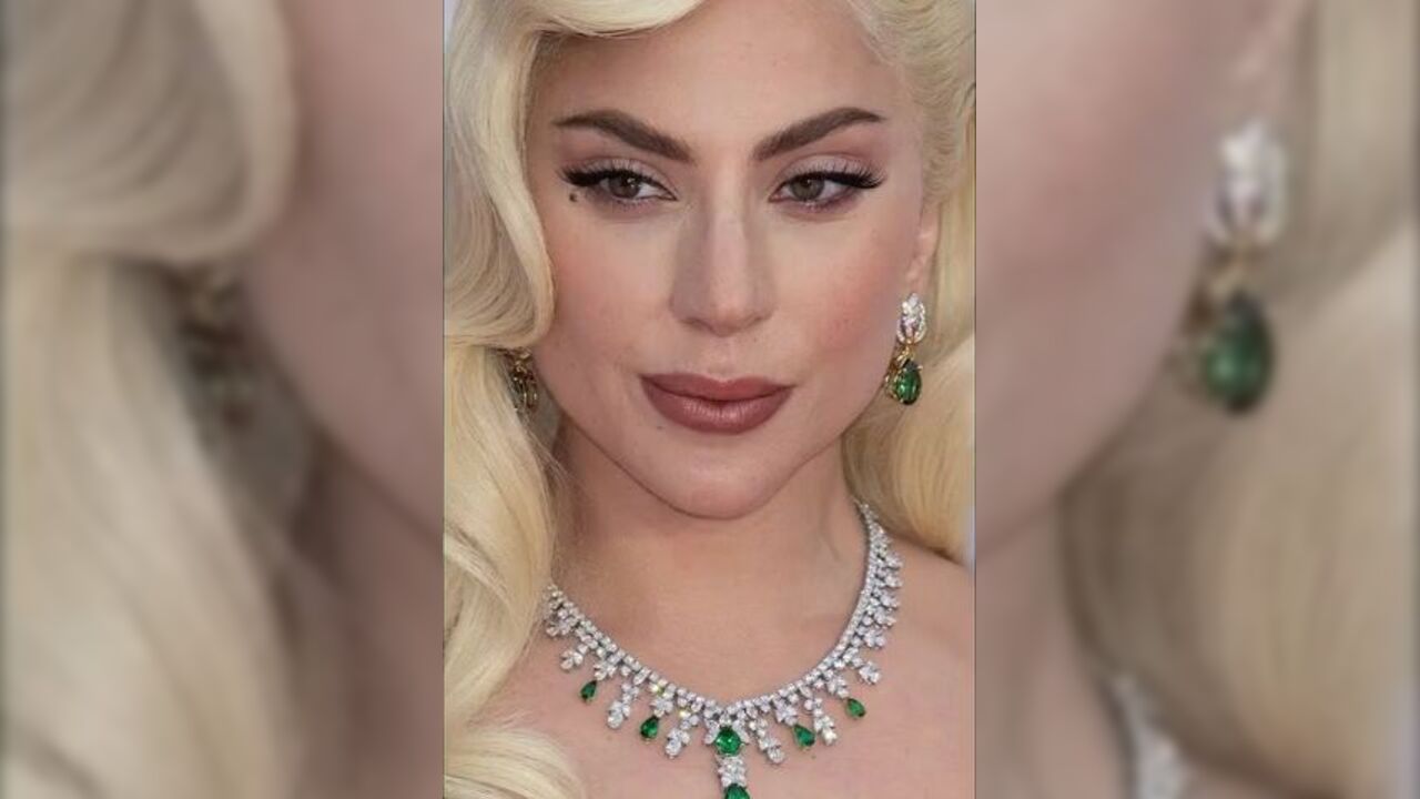 Lady Gaga's Scat Tribute: A Wild, Sexy, and Intense Solo Show