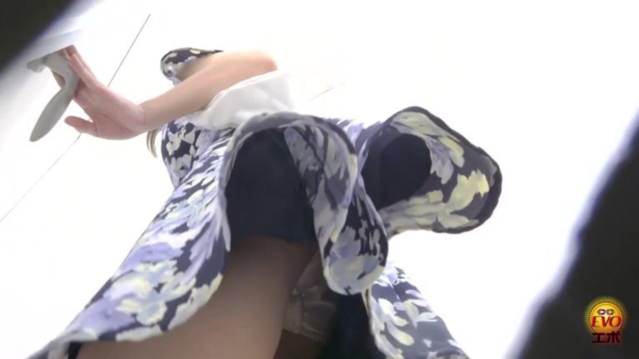 Watch this filthy slut scat and get pounded hard in her scat video