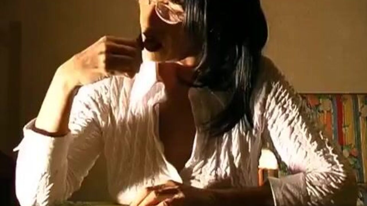 Watch this mature mom take a solo piss and scat all over the place