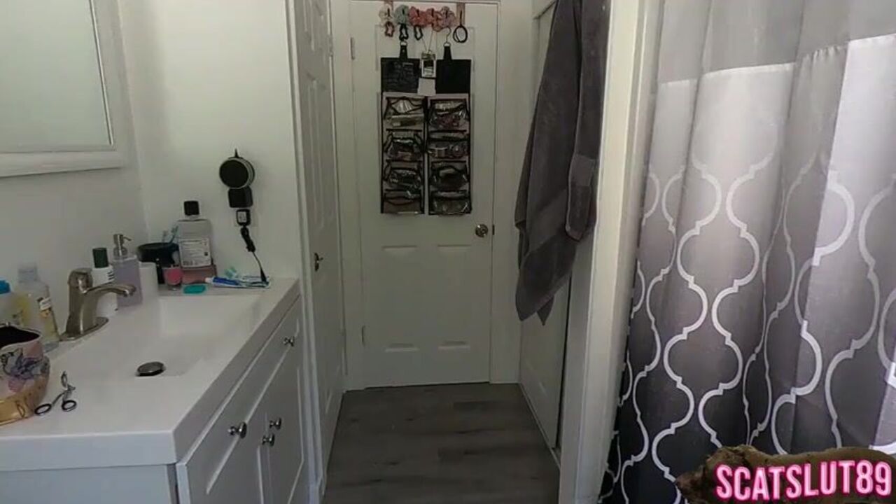 My new pantyhose will make you want to gag, but it's not enough!