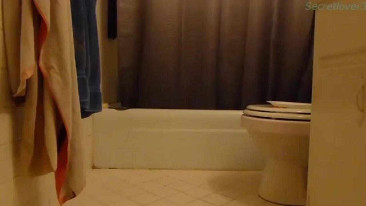 Watch this stunning teen get off to scat porn and take a hot load for dessert