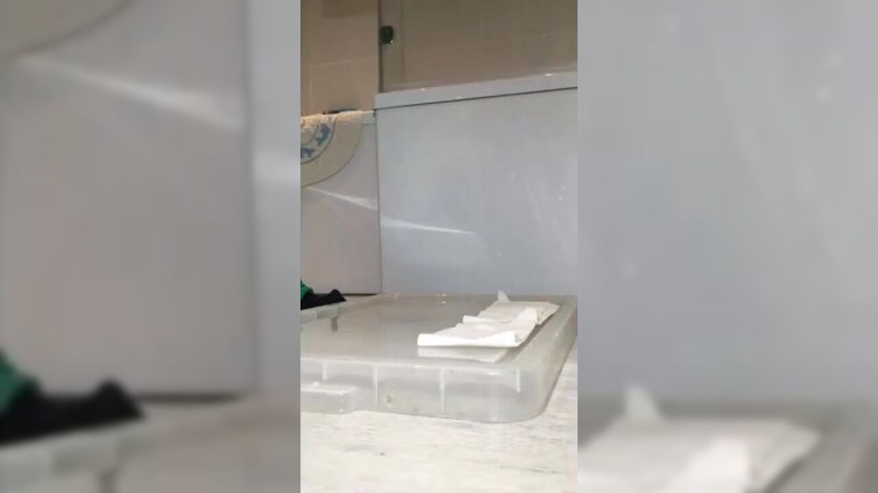 Amateur girlfriend gets her pussy filled with warm jizz