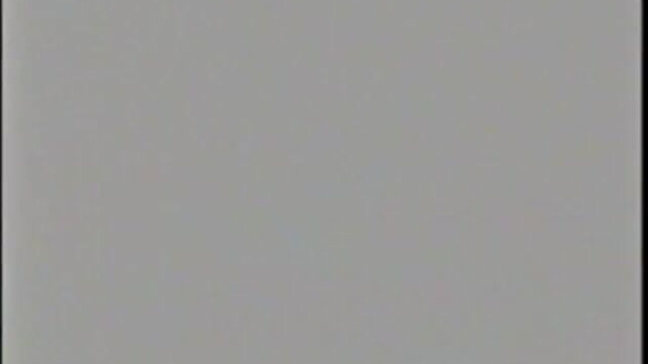 Fae Flappy scats on the floor with her scat fetish and shits like a pro