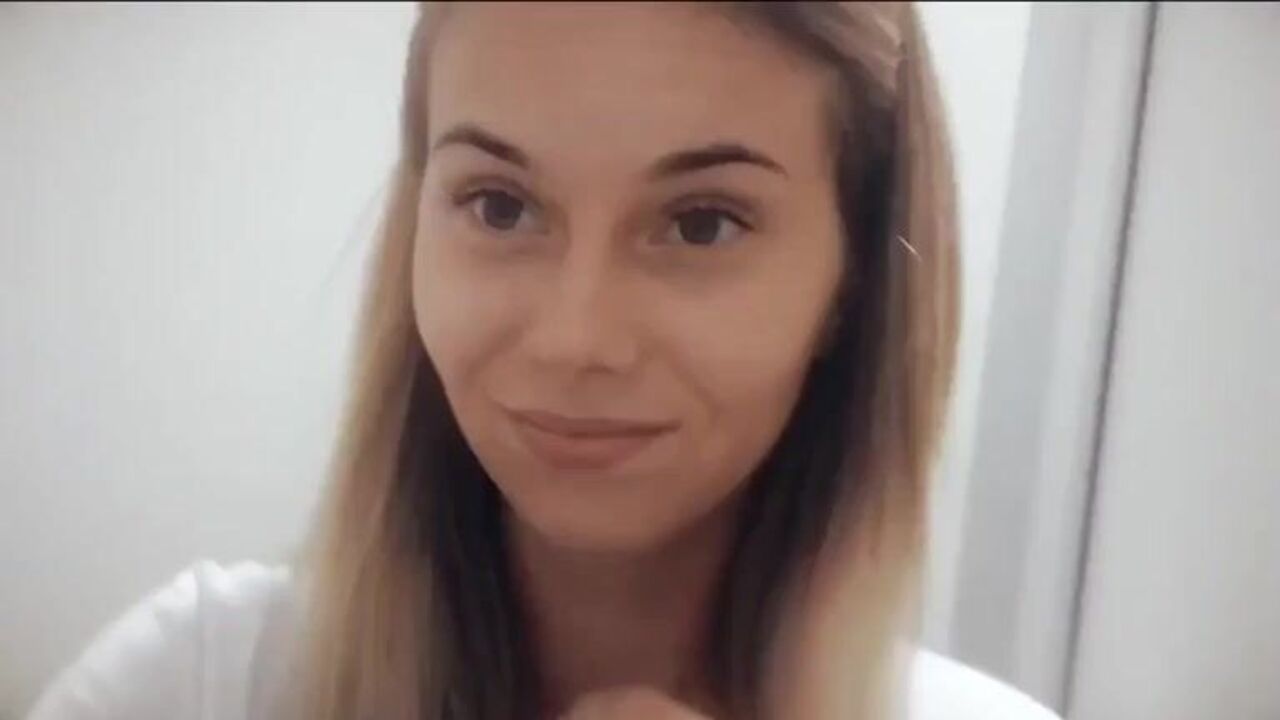 Posh scat slave gets her pussy drilled hard in a poop porn video