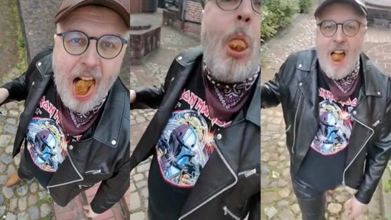 Leatherpants boy eats his own ass in public like a wild animal