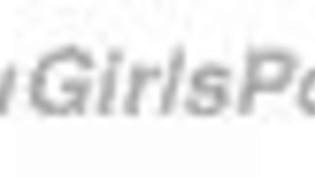 Watch Beau Profil get a kinky scat workout in this hardcore porn video