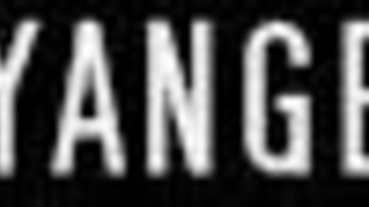 Watch this busty babe get hard and deep in her scat fetish video