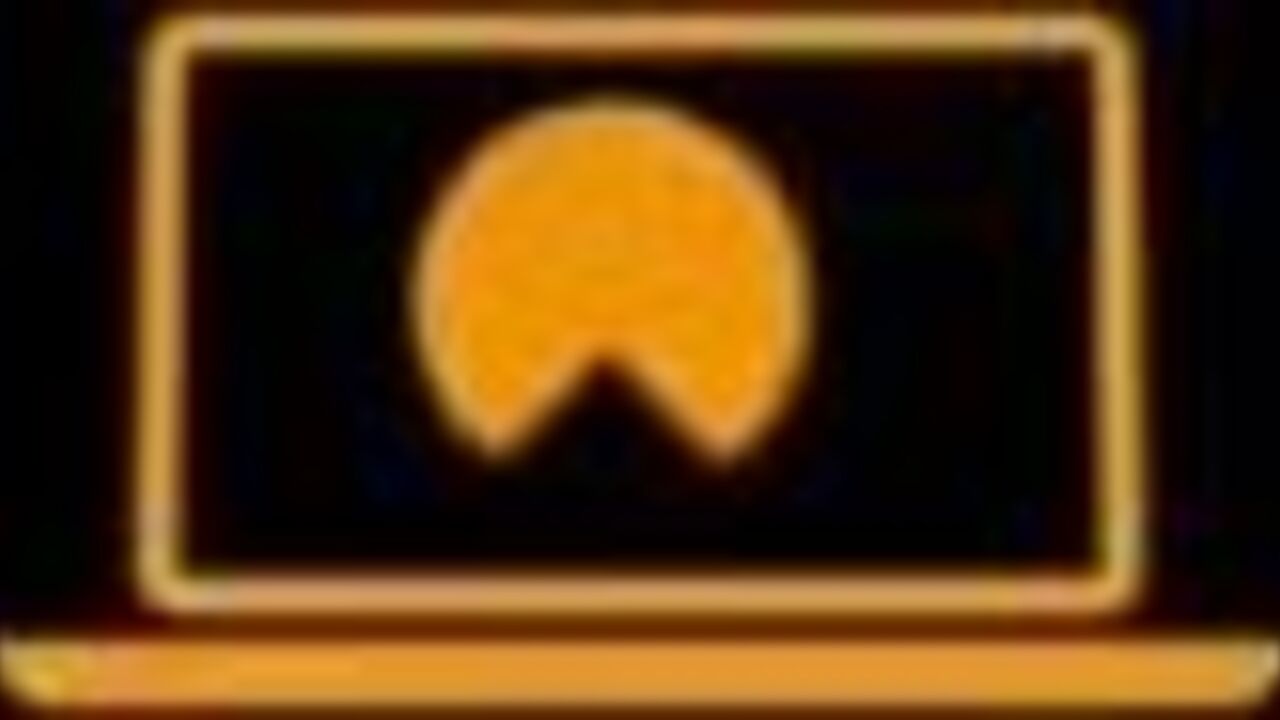 Watch this guy with a tattoo piss & shit in public like a pro