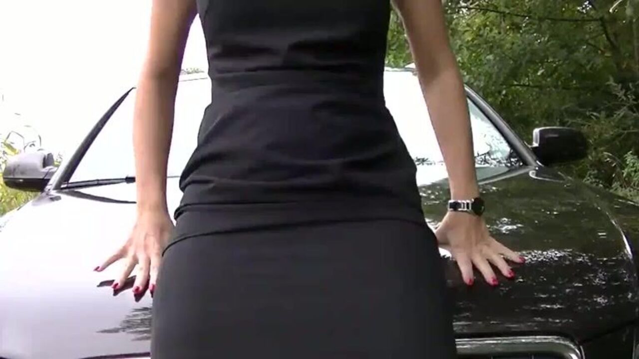 Maria Outdoor's scat fetish is the stuff of legend in this hot outdoor video