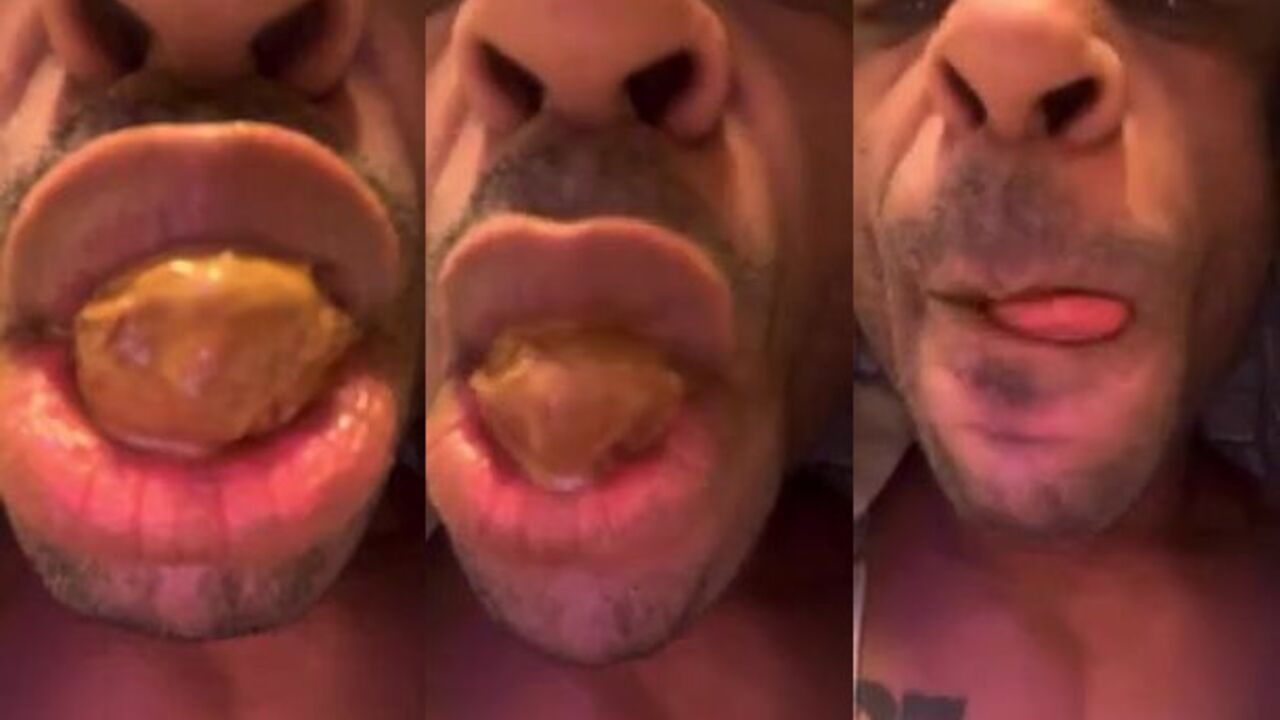 Naughty mistress Kaka scats & gets her cakehole sucked hard by horny stud