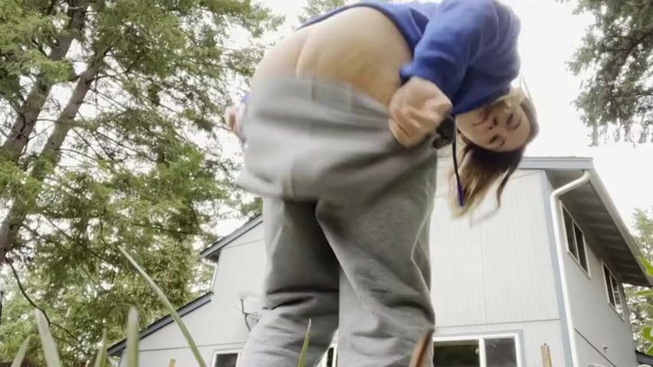 Watch these horny girls get off with their scat outdoors