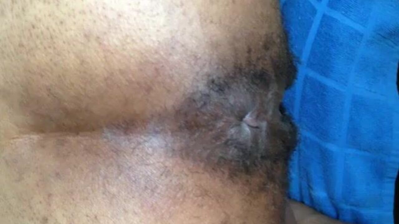 Watch this kinky ebony slut scat and pee in her sexy lingerie