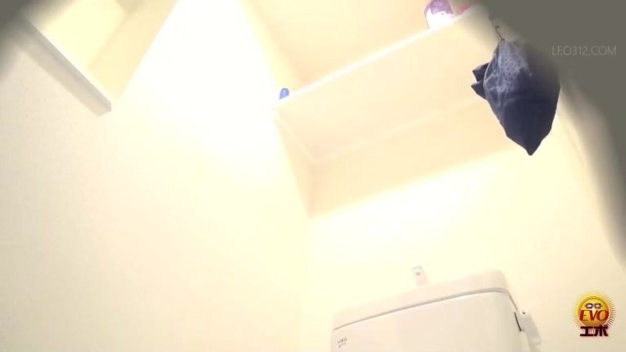 Bunny Waifu Poops 4: The ultimate scat video experience!