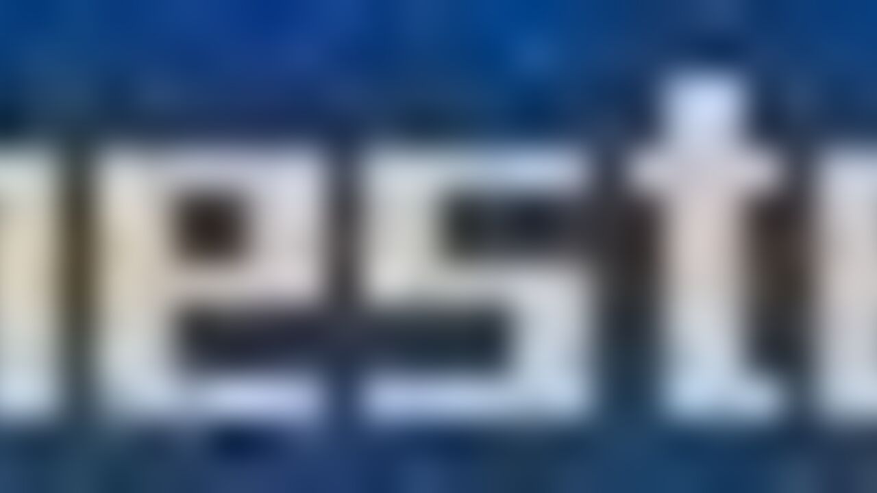 Get ready to gape like a horny slutty pornstar in 13 new fart videos!