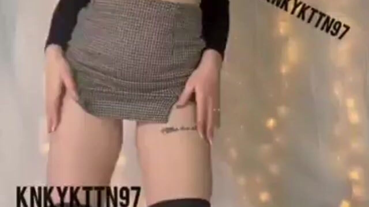 Check out this steamy testee's filthy scat session!