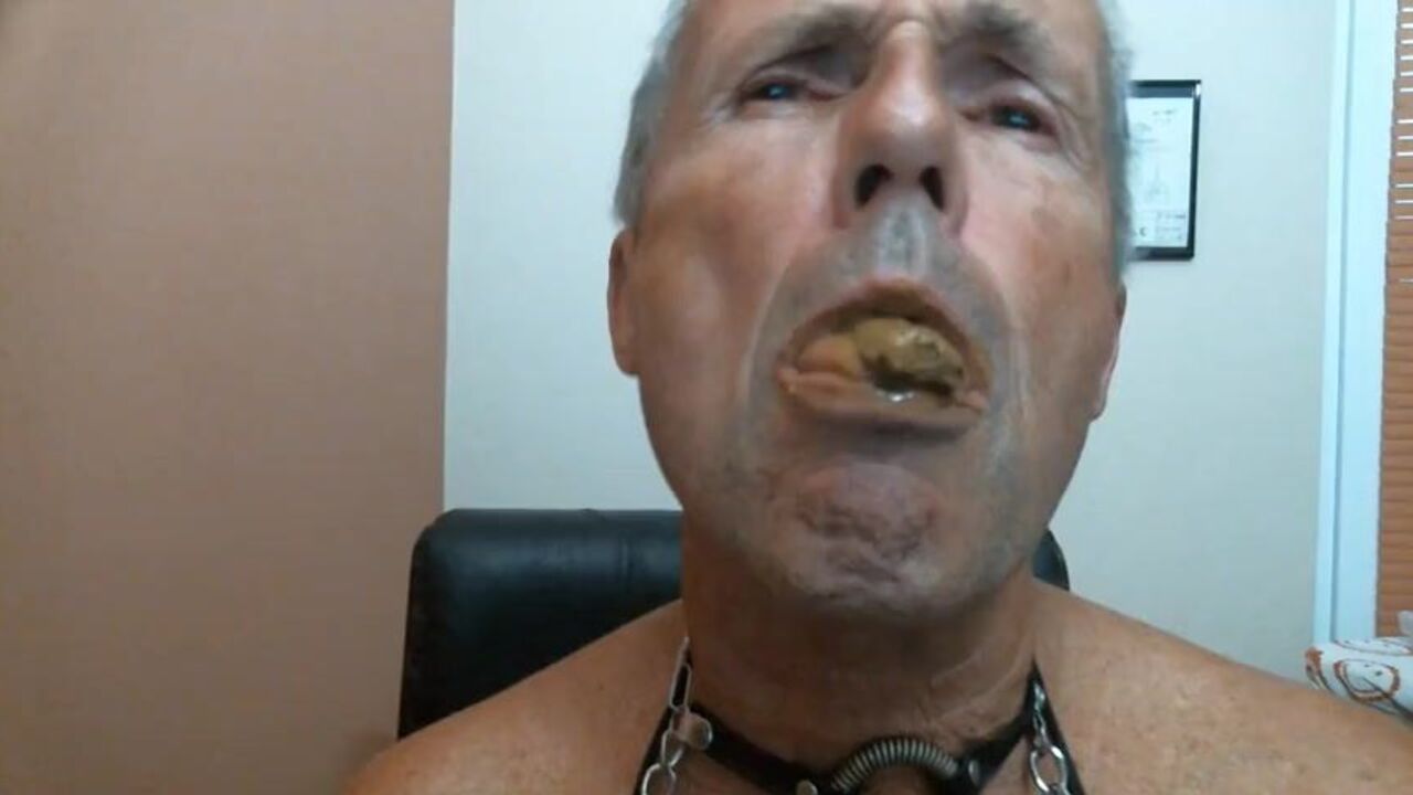 Kaviar-loving bizarre Merda scats like a filthy mouthful