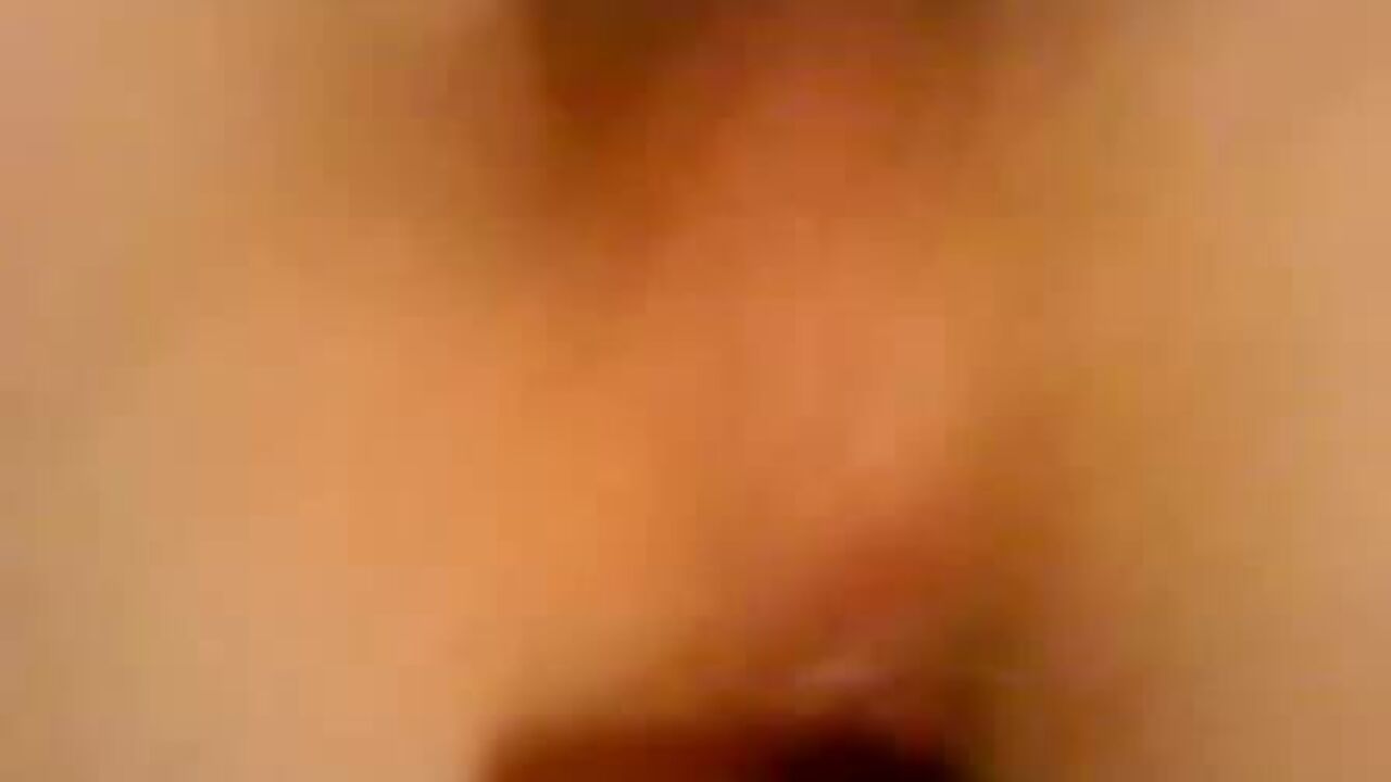 Kaviar eats scat like a pro while loving it