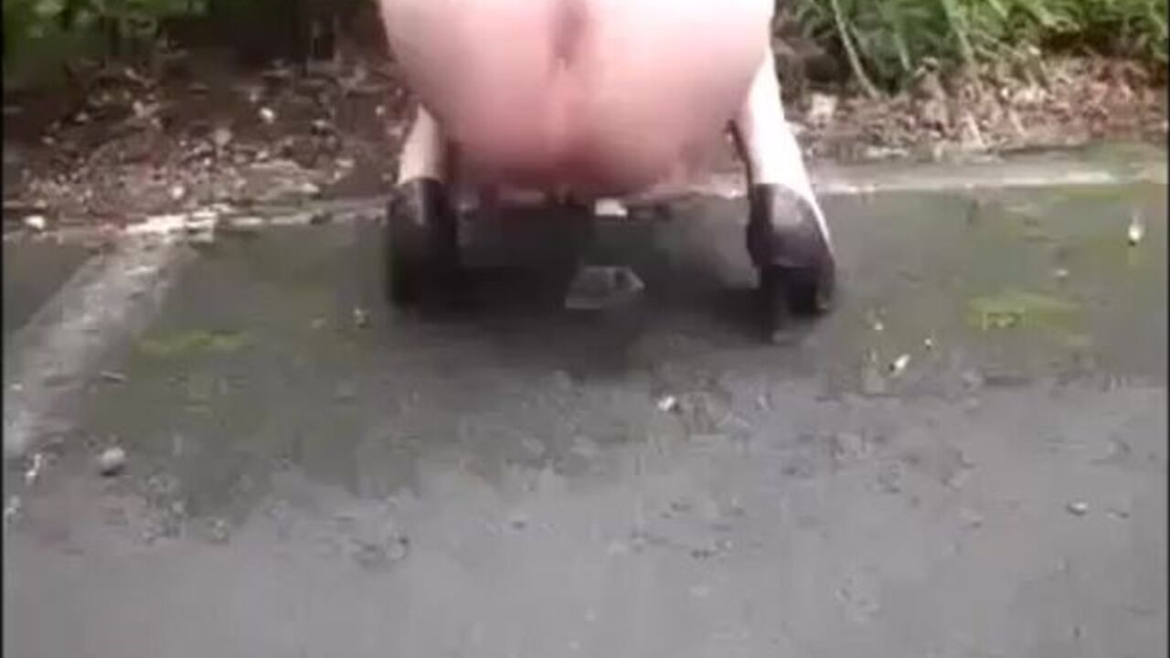 Watch this mature slut get off on pissing and shitting in public