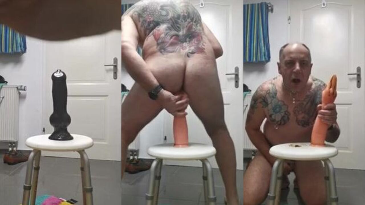 Saarsissyfranka devours her own scat and dildo play with piercing and fist