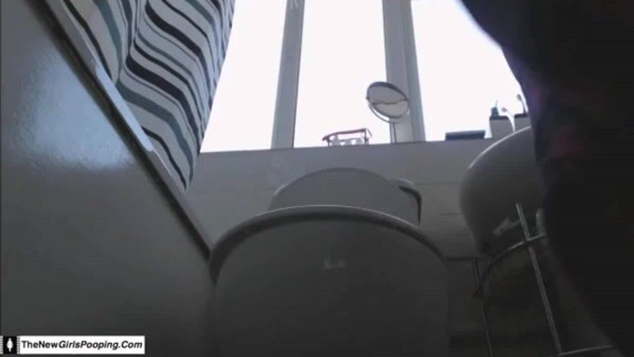 Watch this scat porn video of a dirty slut getting off on the floor