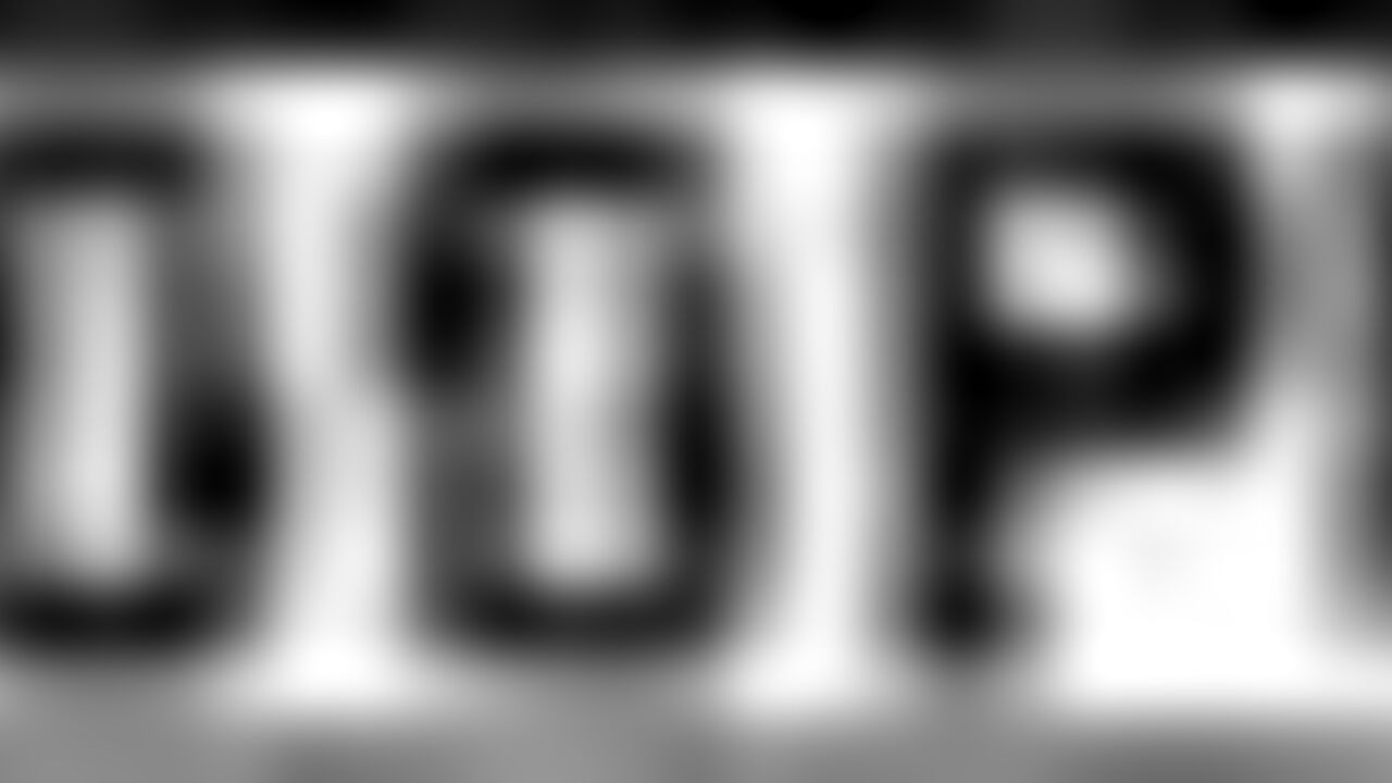 Fernanda's garden is the place to be: Pooping and peeing slaves get kinky in a wild scat party