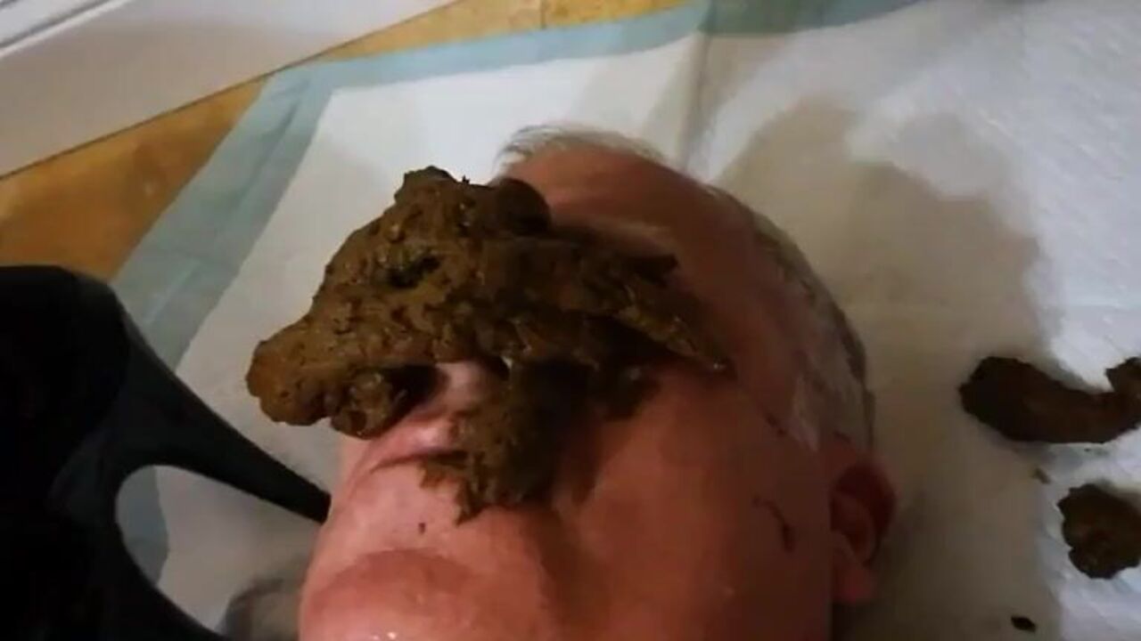 Watch this dirty Twitter video of a slutty scat porn video