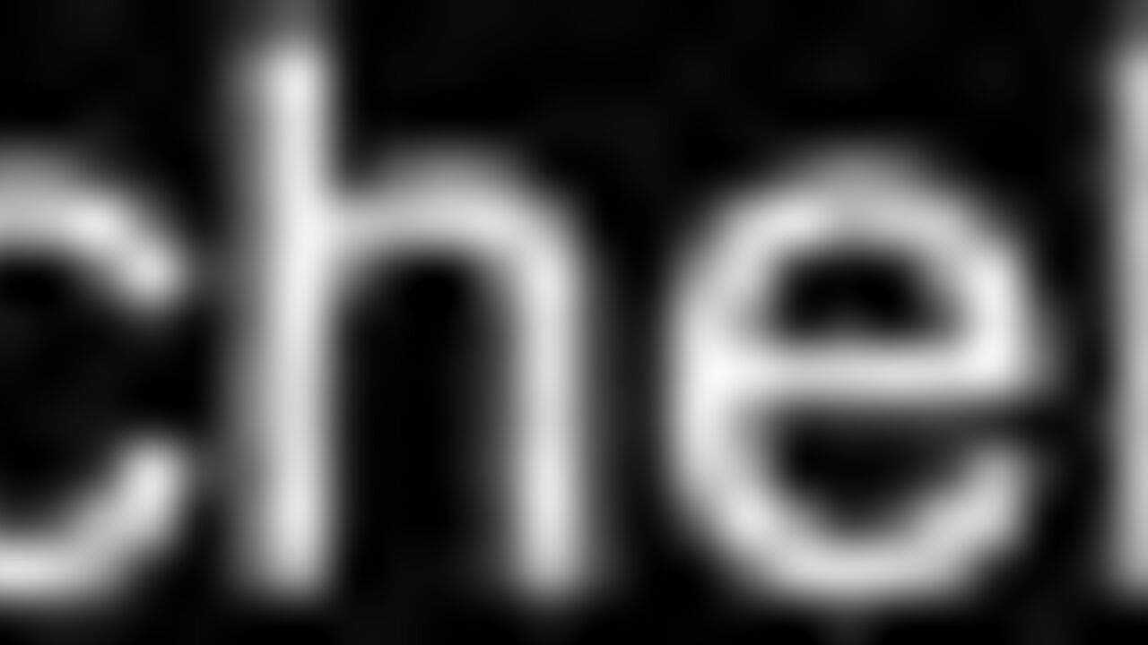 Watch this filthy scat porn as this toilet orgasmic babe swallows everything