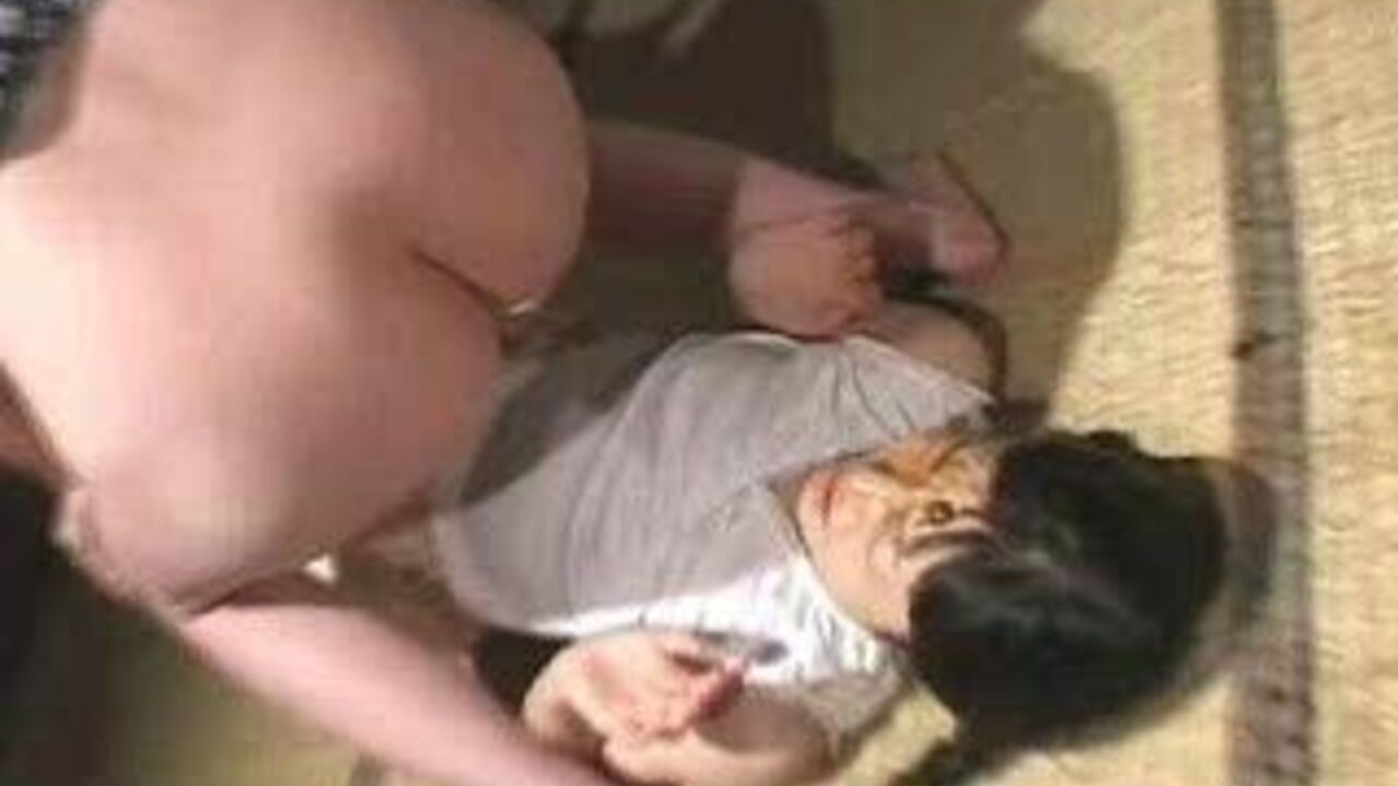 Watch this filthy slut get her scat off in a flash