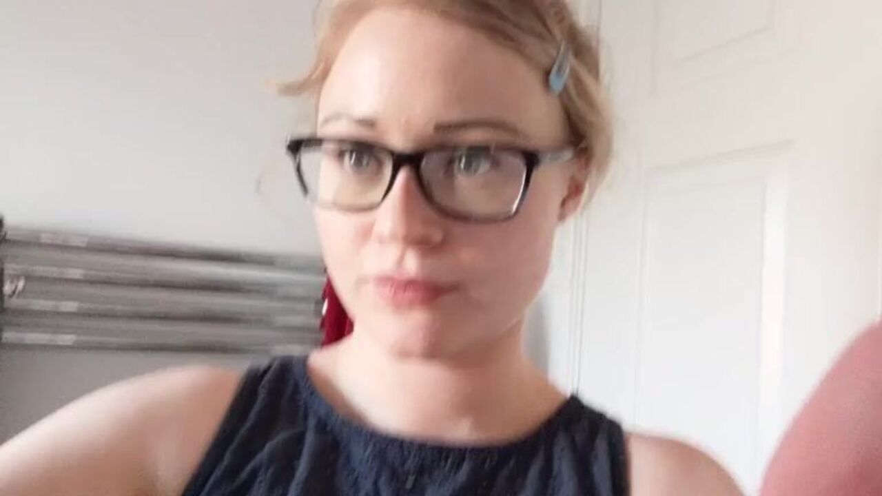 Blonde babe gets her scat filled with pee and squirts in a scat porn video