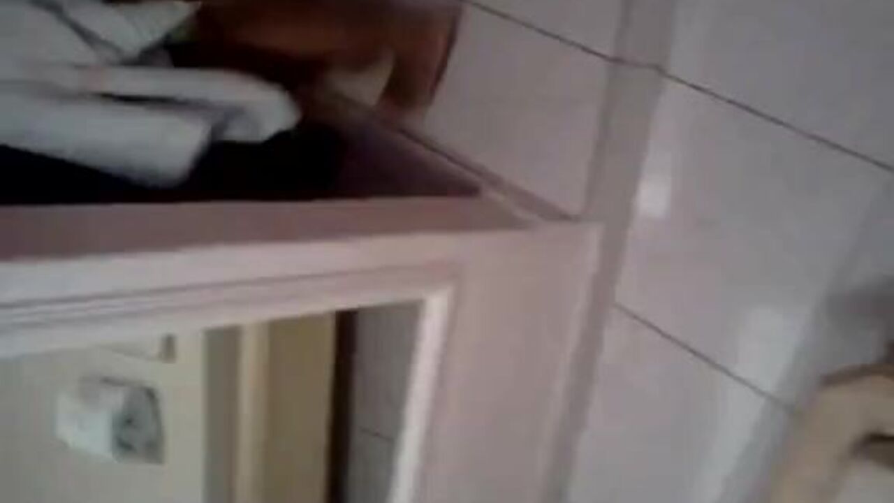 Ana tenta cagar, a dirty amateur, for her scat porn Pt. 1